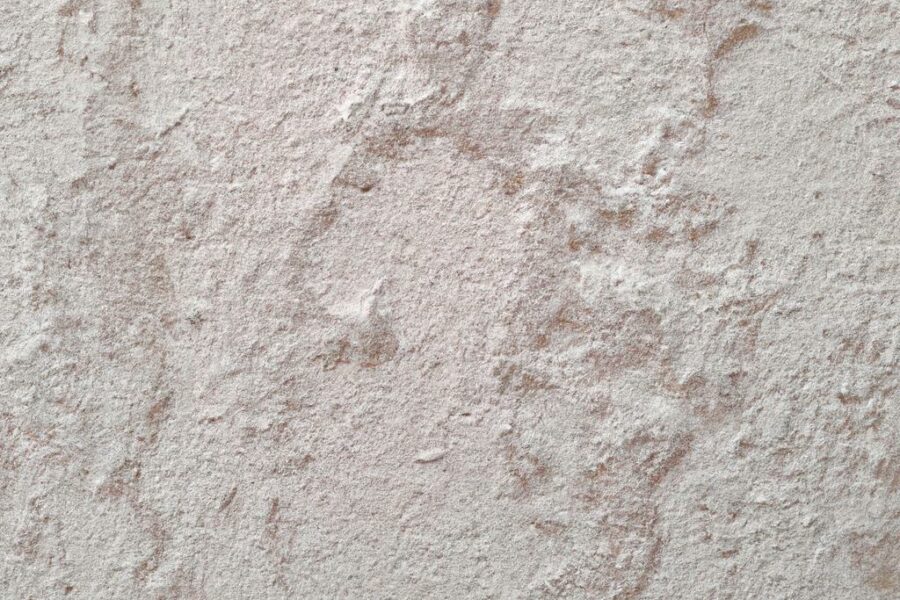 Kreatywne sposoby na wykorzystanie starych farb i płytek: poradnik dla domowych majsterkowiczów