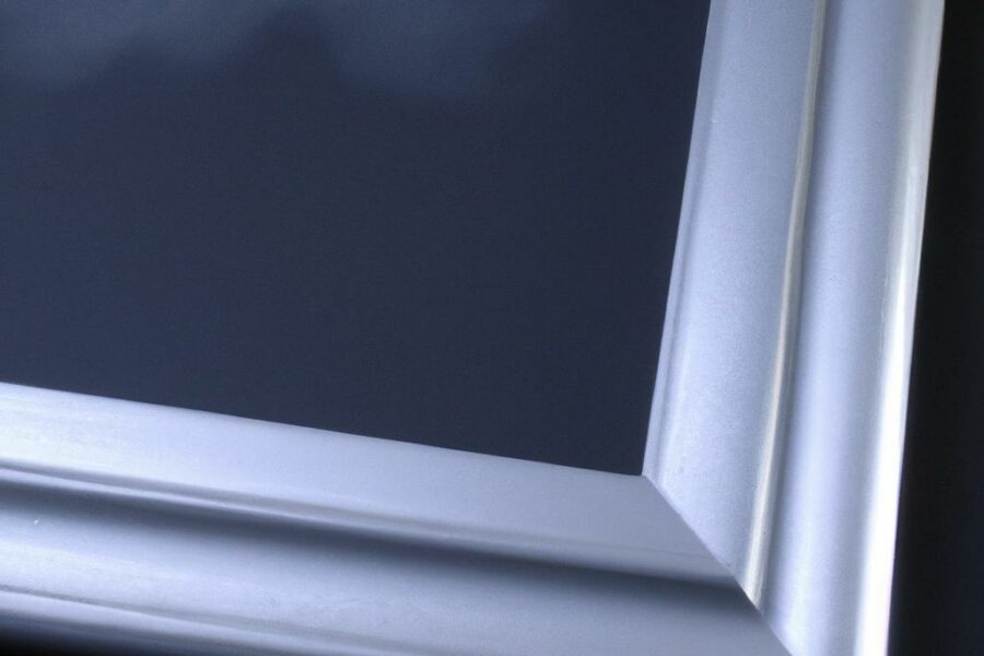 Czym pomalować ramę lustra i balustradę? Praktyczne porady i inspiracje