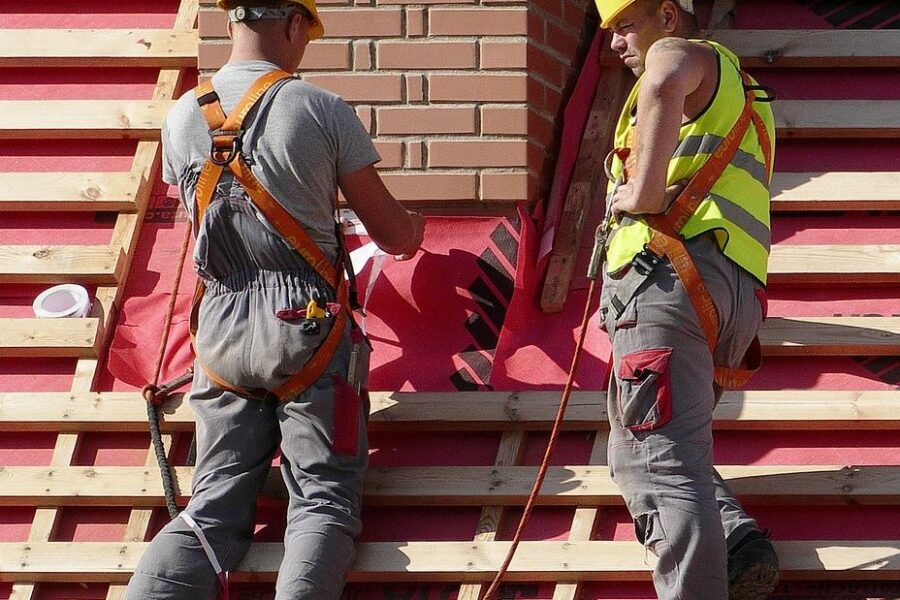 Ile kosztuje wynajęcie profesjonalnej ekipy remontowej? Przewodnik po cenach i usługach