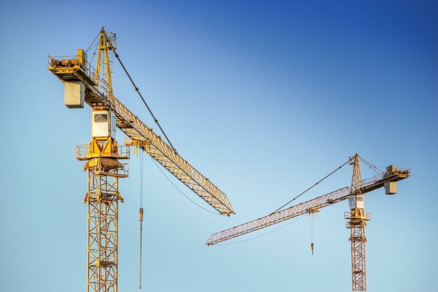 Ile kosztuje gotowy beton? Przewodnik po cenach i oszczędnościach