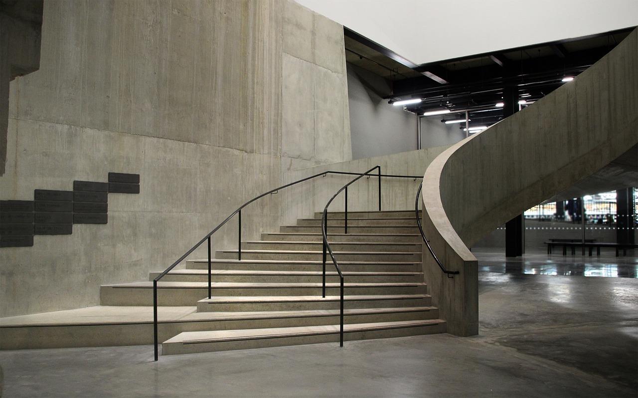 Jak obliczyć ilość betonu na schody i strop: praktyczny przewodnik krok po kroku