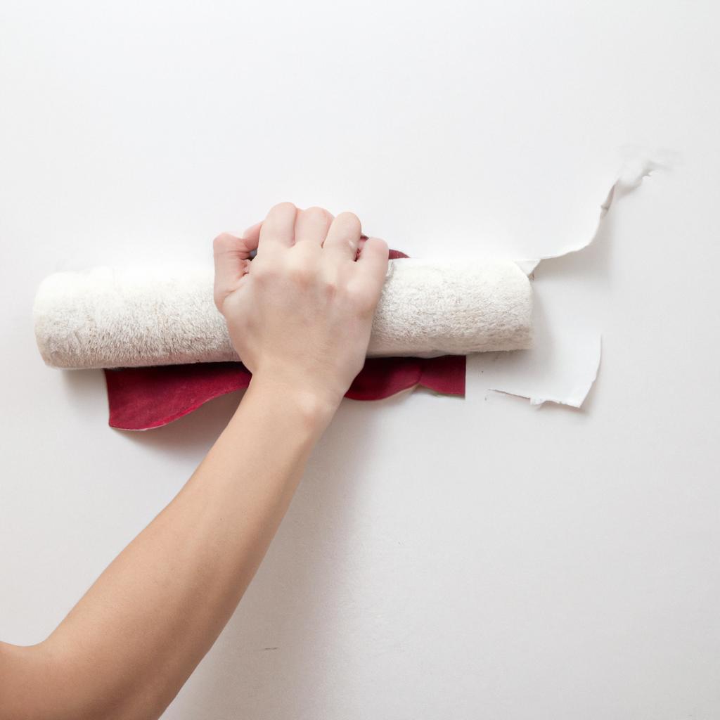 Jak skutecznie usunąć tapetę, stiuk i farbę ze ściany: praktyczne porady i triki