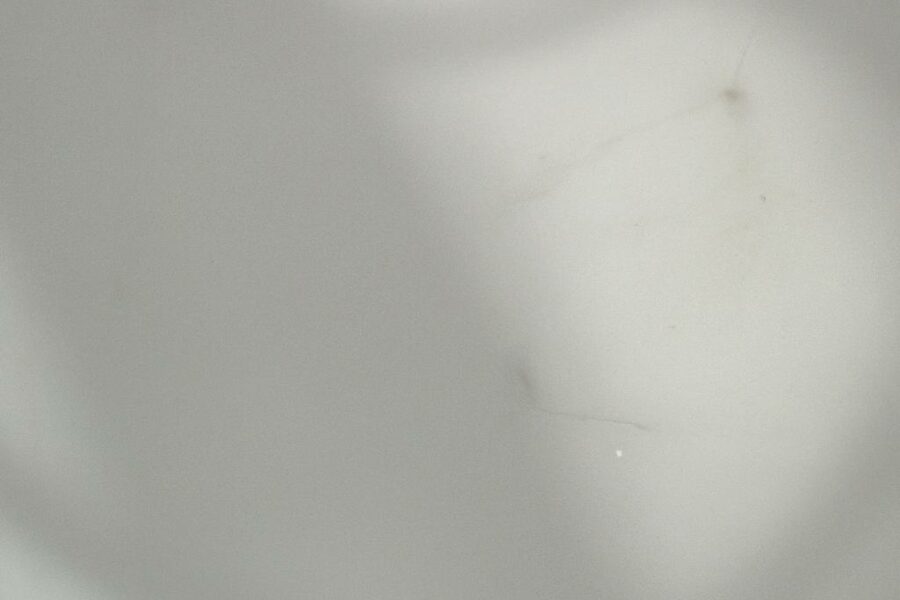 Jak wybrać odpowiedni grunt do gładzi przed malowaniem: poradnik dla profesjonalistów